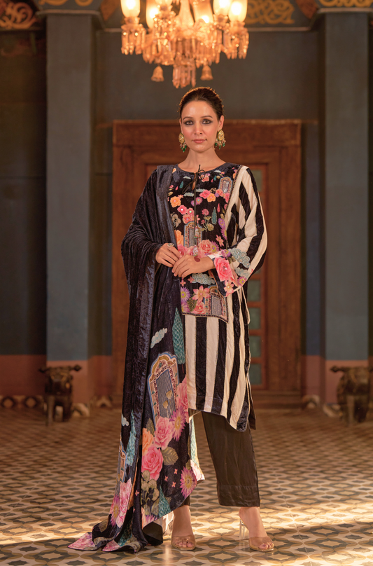 Naaz Black Phiran Set