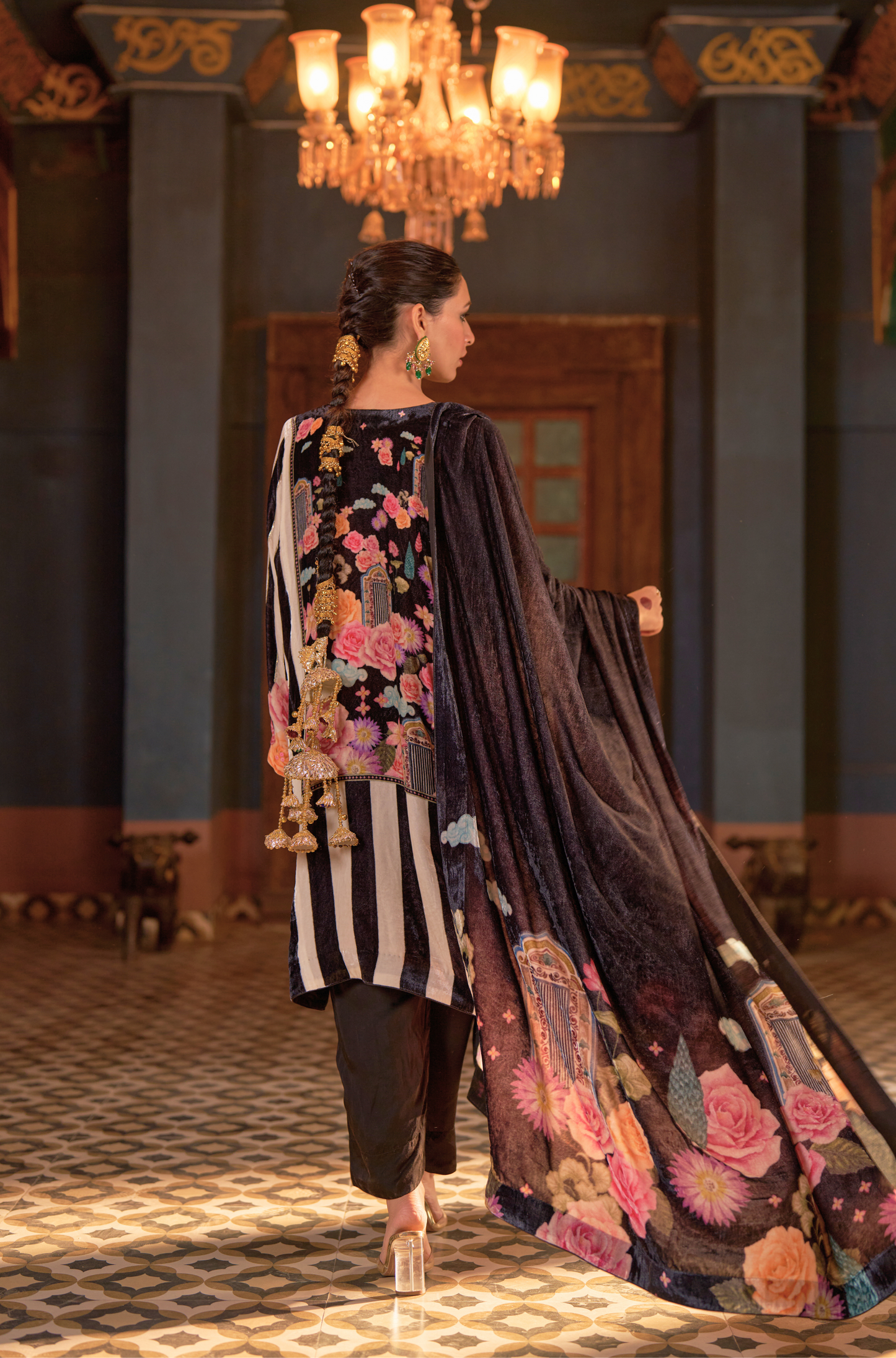 Naaz Black Phiran Set
