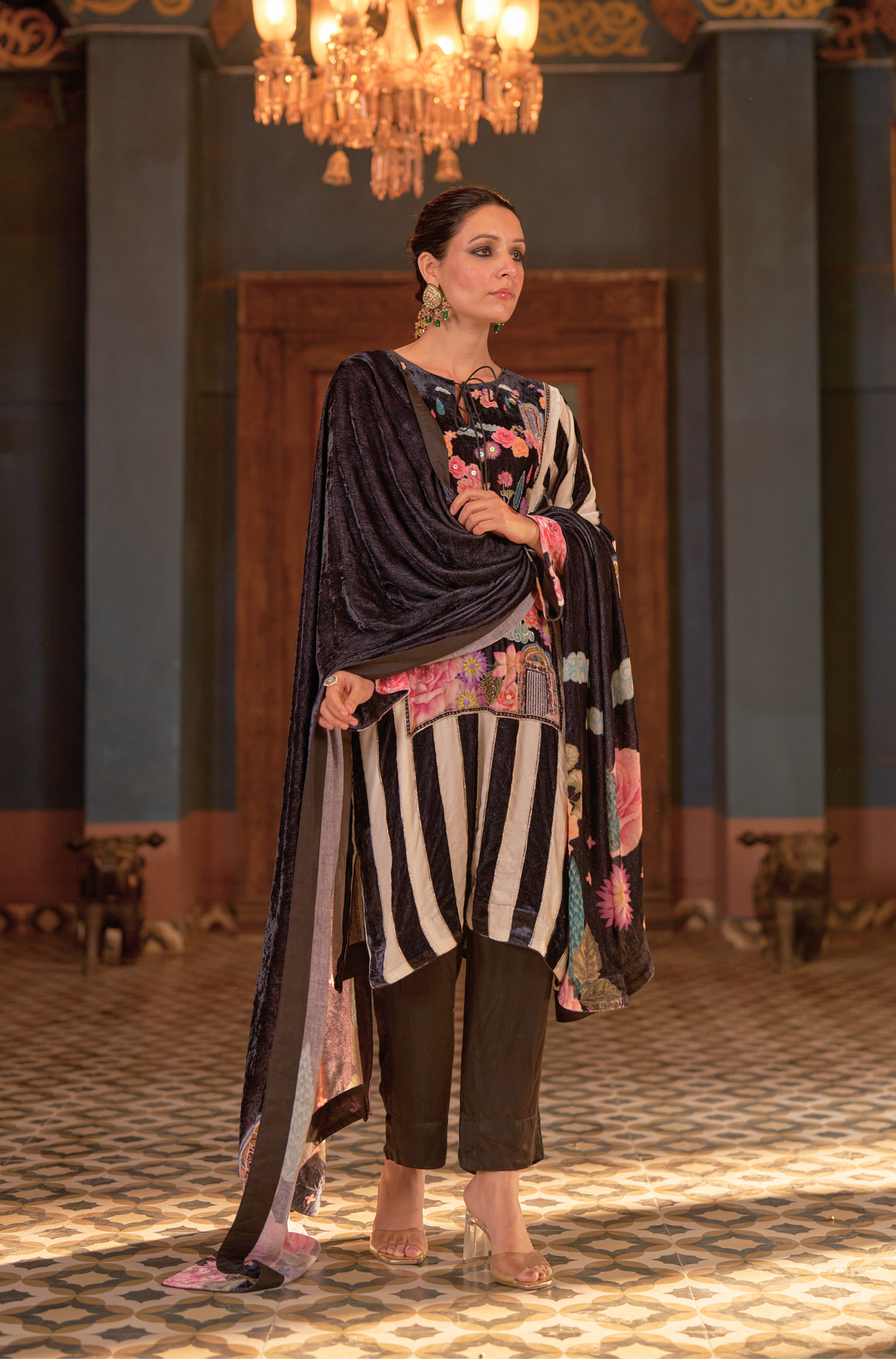 Naaz Black Phiran Set