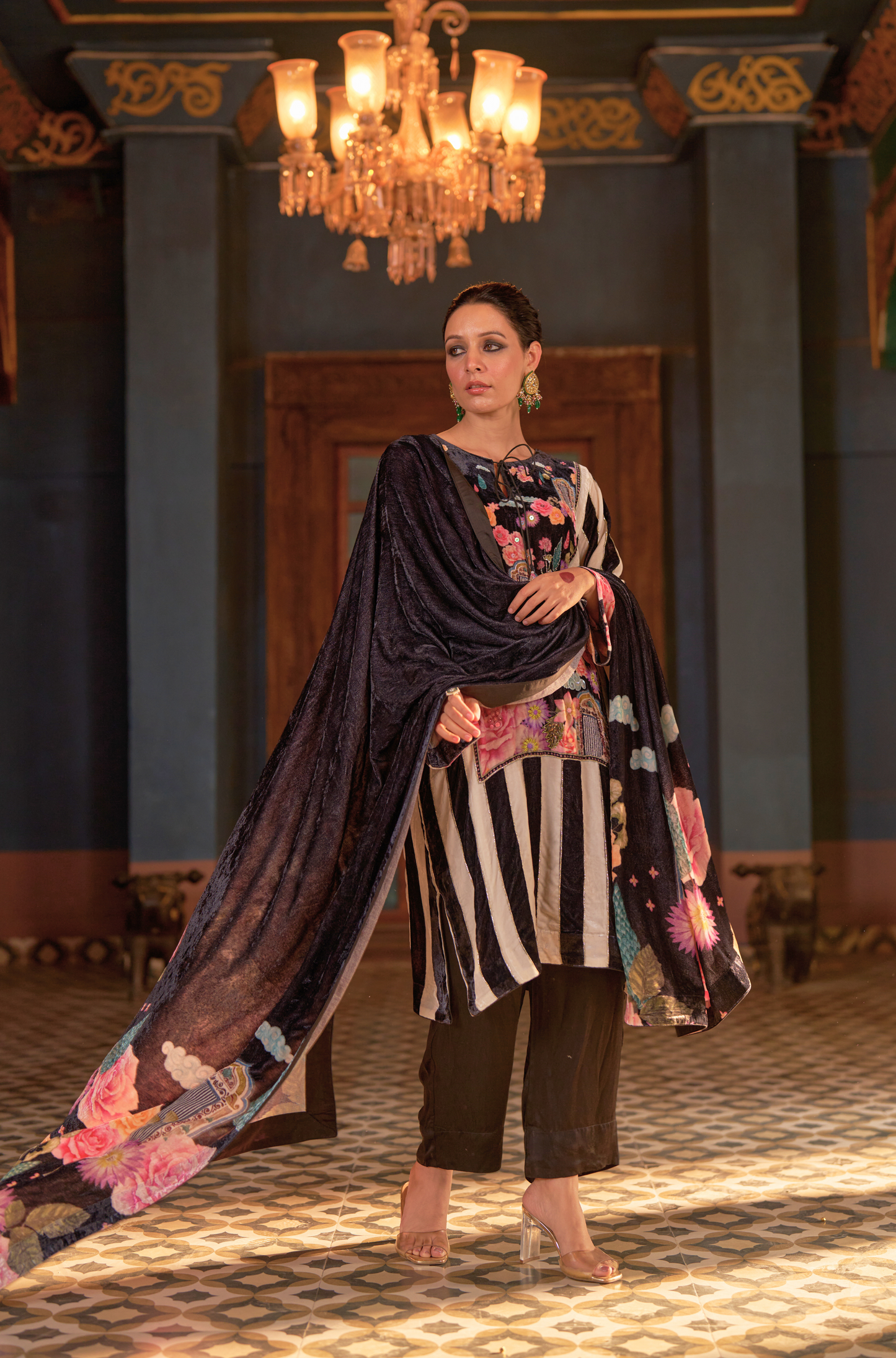 Naaz Black Phiran Set
