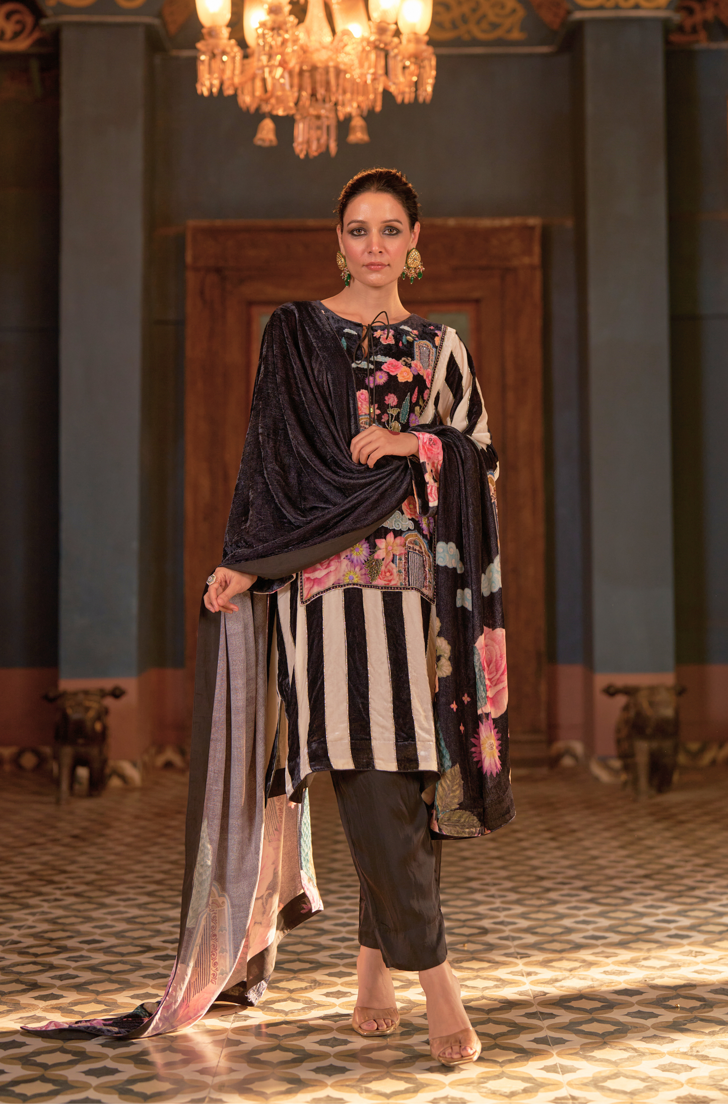 Naaz Black Phiran Set
