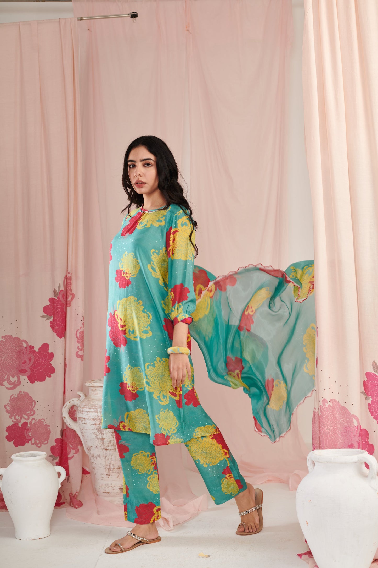 The aqua daisy Kurta Set