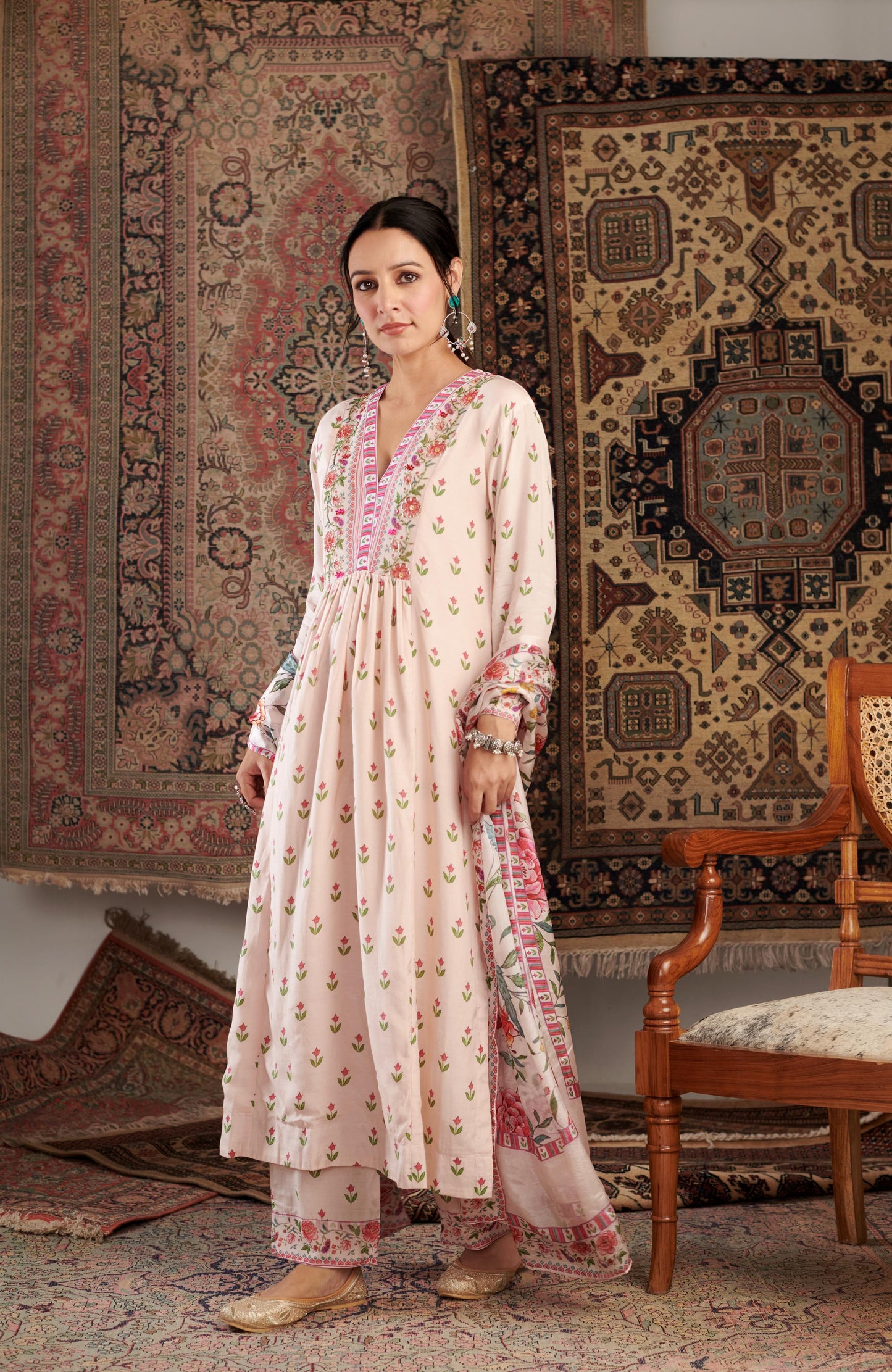GUL EMBROIDERED IVORY KURTA SET