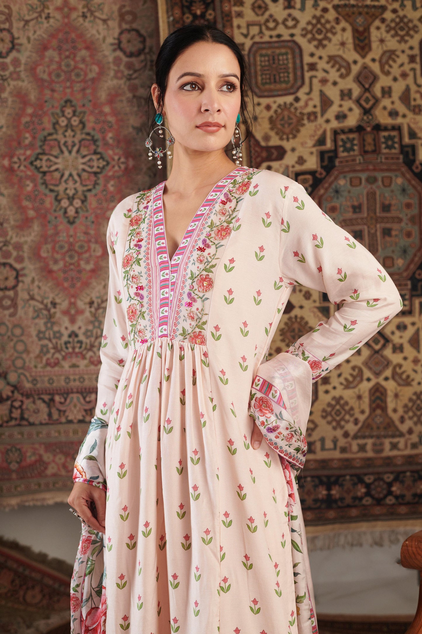 GUL EMBROIDERED IVORY KURTA SET