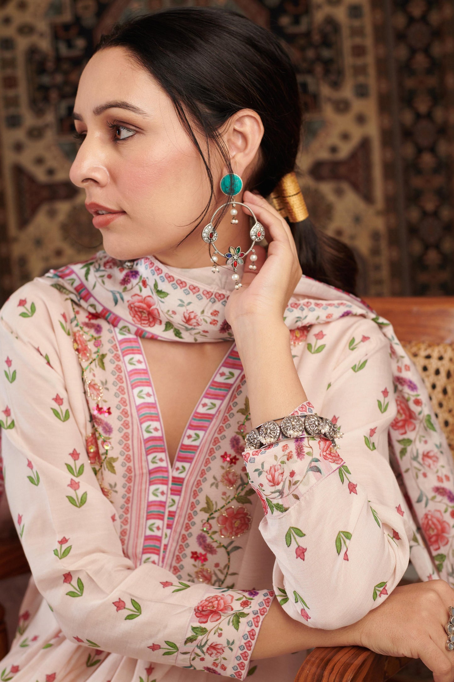 GUL EMBROIDERED IVORY KURTA SET