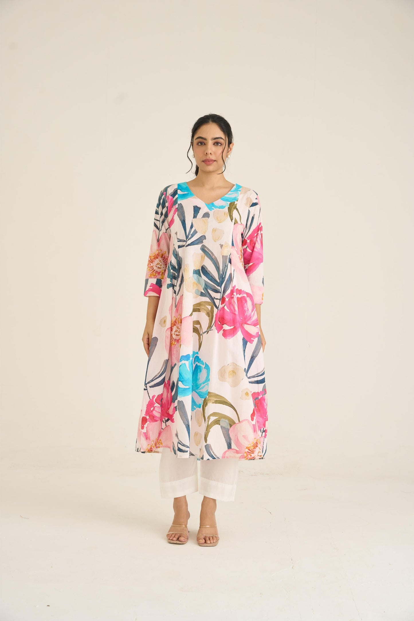 Ivory Bloom Panelled Kurta Set