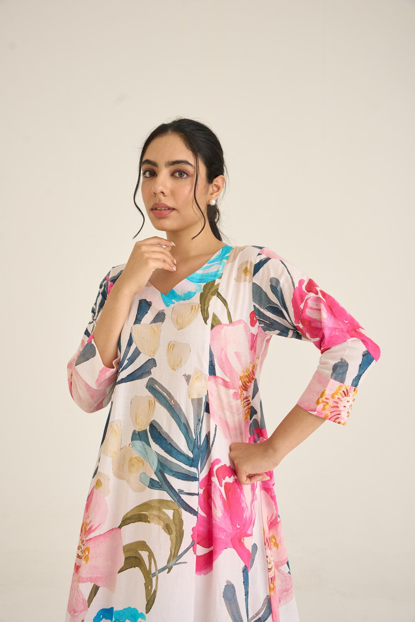 Ivory Bloom Panelled Kurta Set