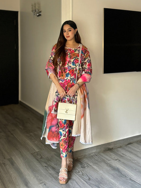 Ivory Floral Fusion Lawn Kurta Set