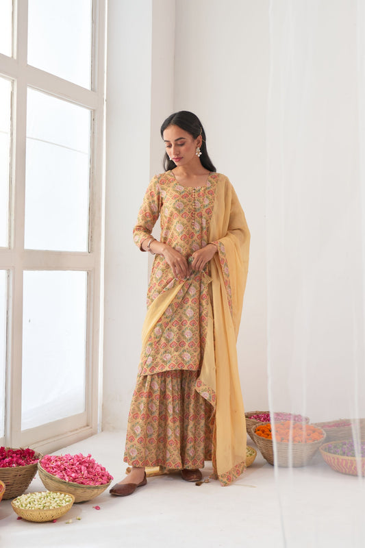 Yellow Peony Sharara